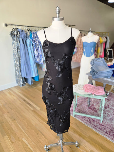 Black Mesh Floral Embroidery Midi Dress
